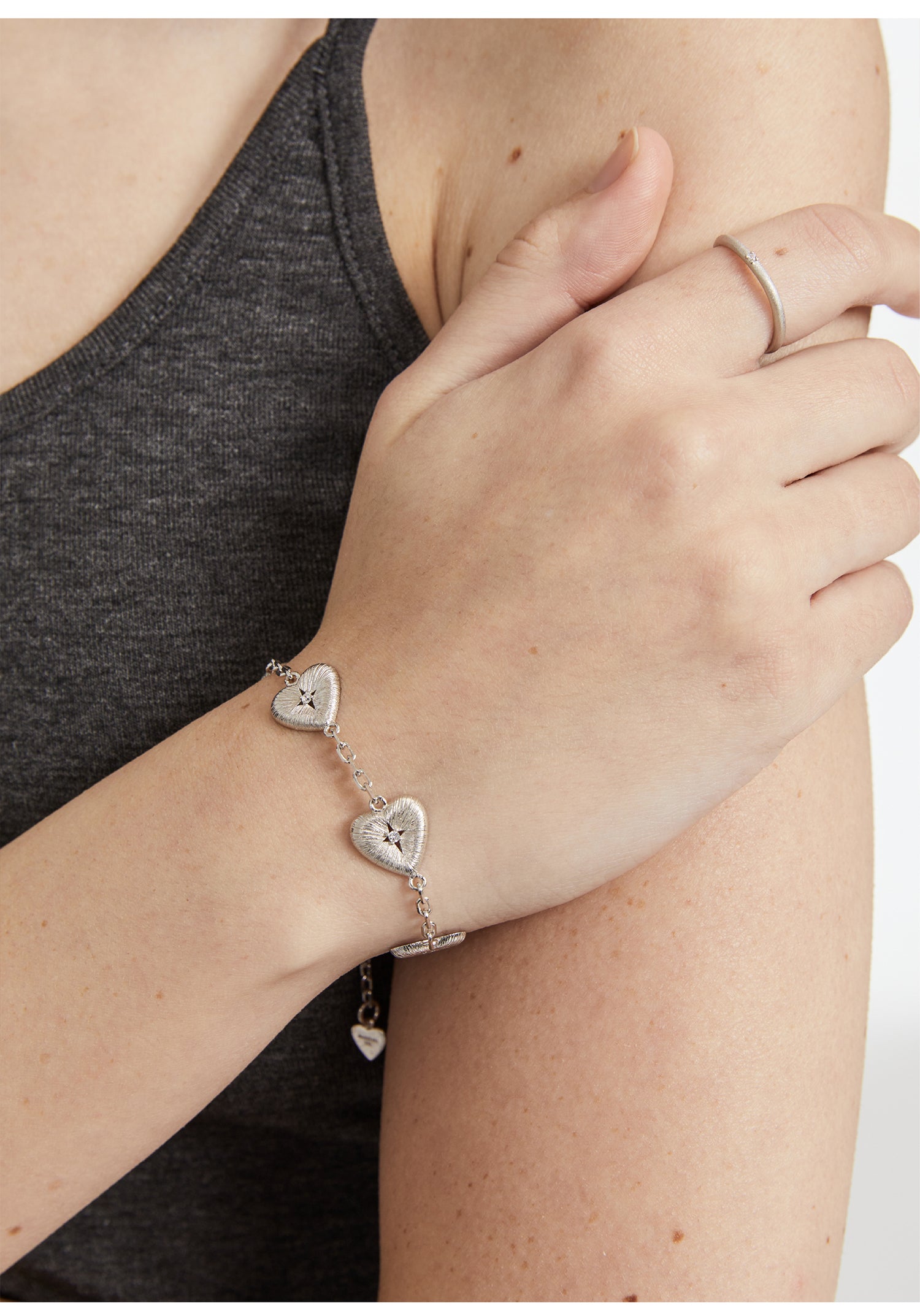 Mouhooland Hand-brushed t Heart Bracelet