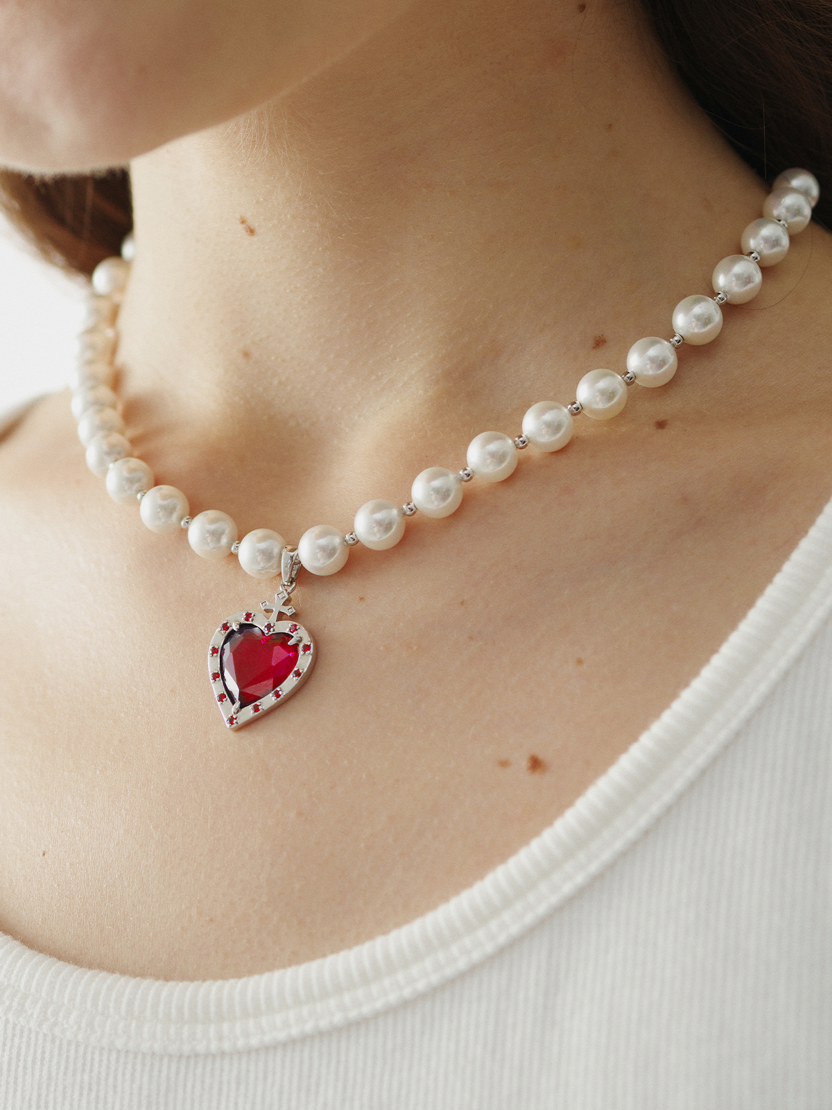 Mouhooland Pearl Heart Necklace